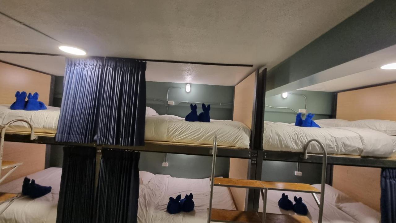 Glur Hostel Pattaya Walking Street Exterior photo