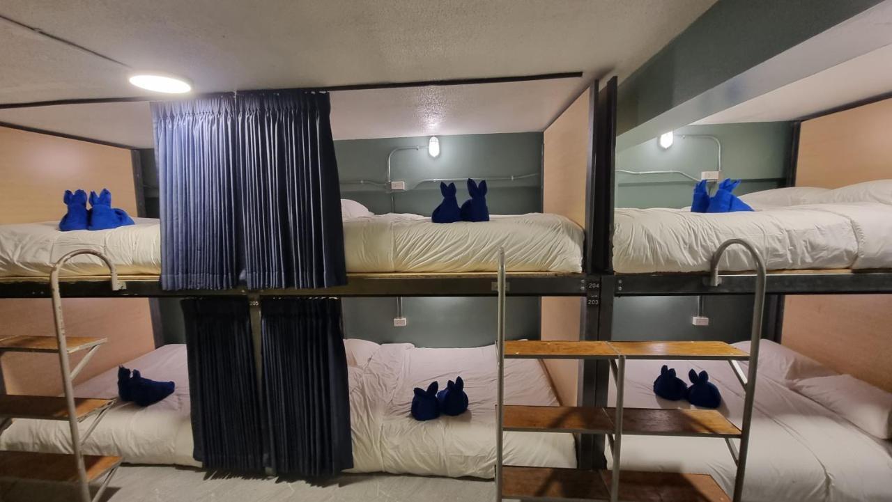 Glur Hostel Pattaya Walking Street Exterior photo