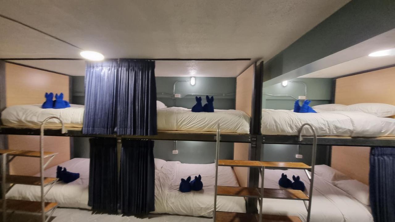 Glur Hostel Pattaya Walking Street Exterior photo